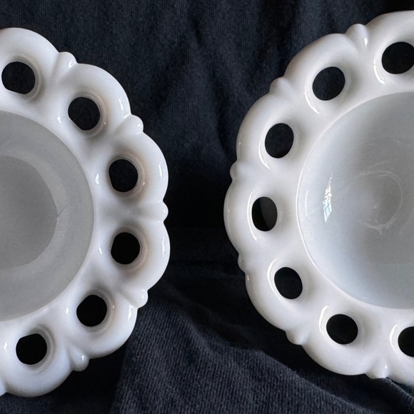 Westmoreland milk glass nesting rabbit and compotes/candle holders - Picture 8 of 11